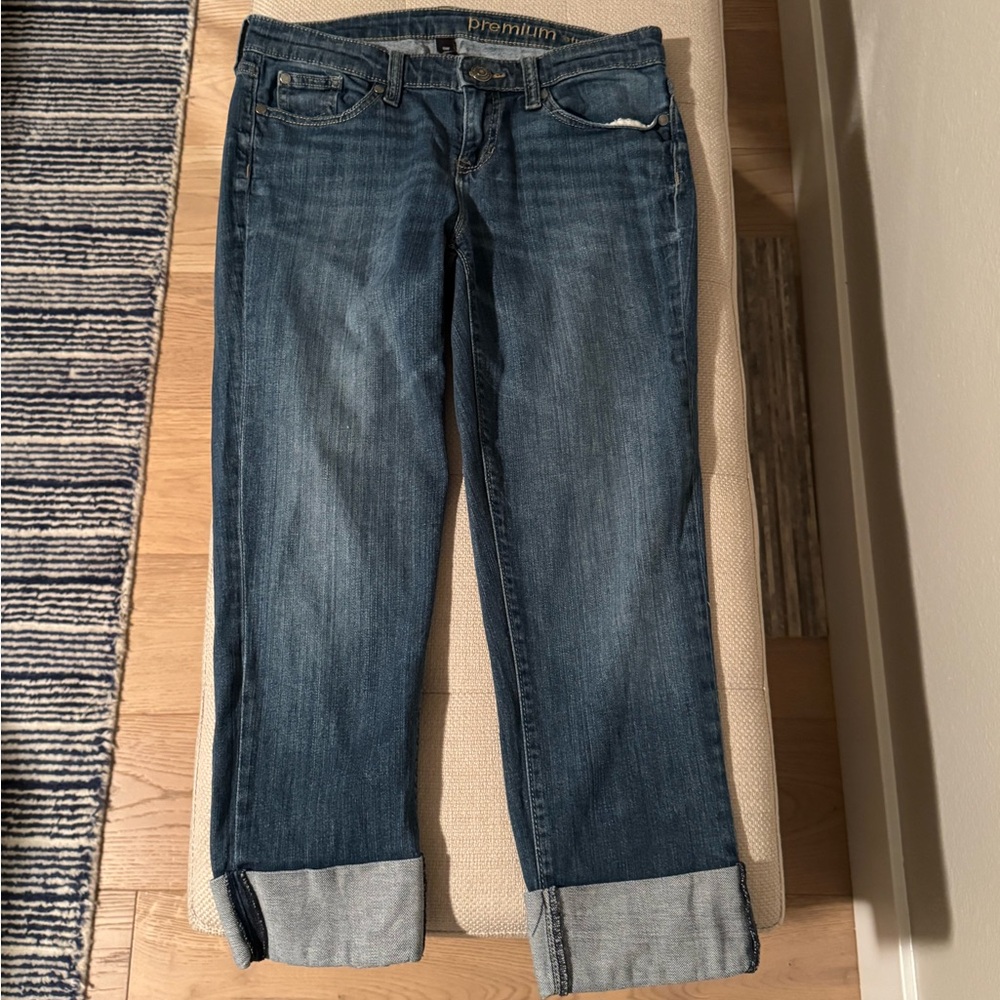 GAP Cropped Jeans with Cuffed Hem
